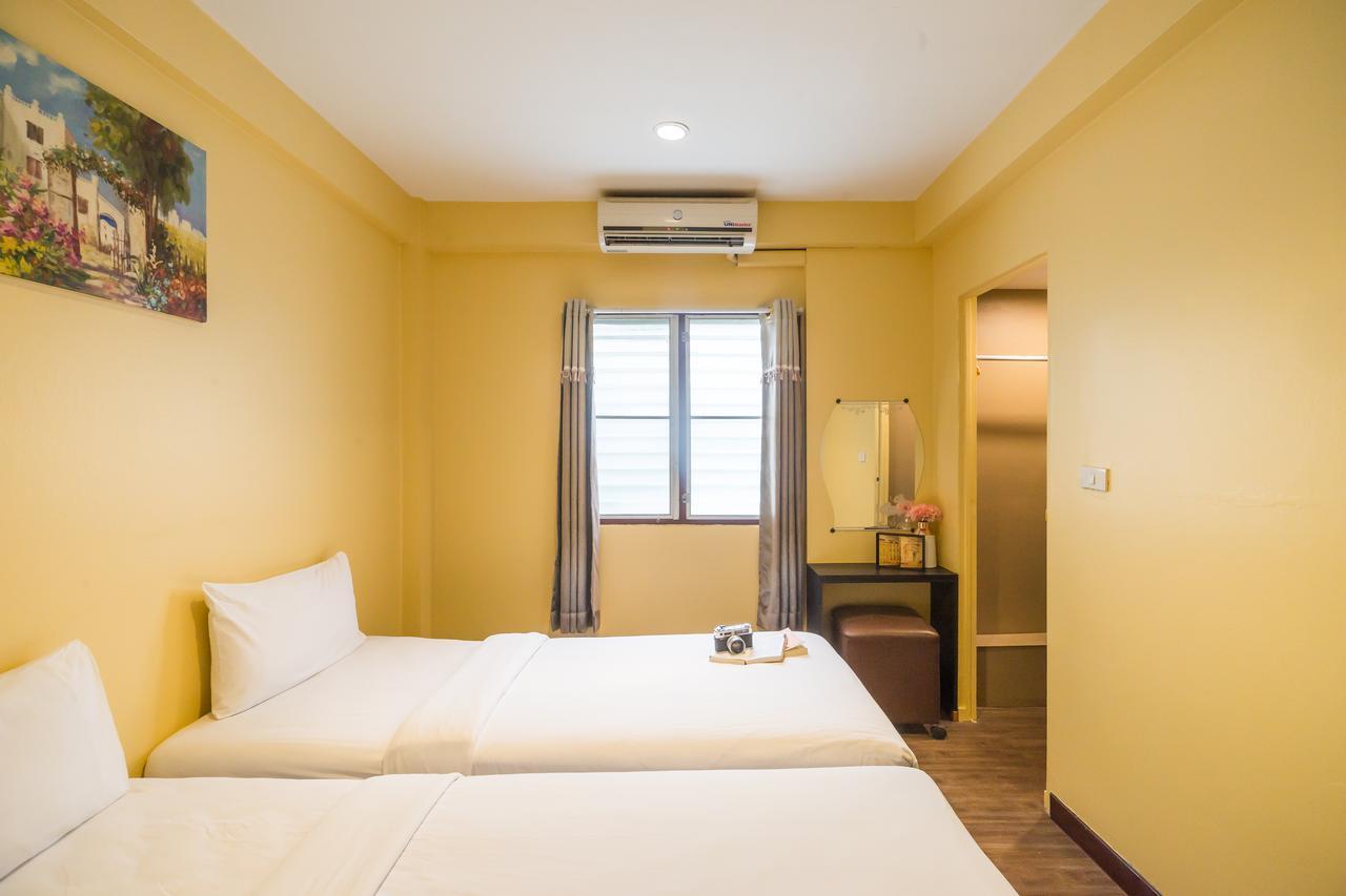 The Corner Ratchada Hotel Bangkok Exterior photo
